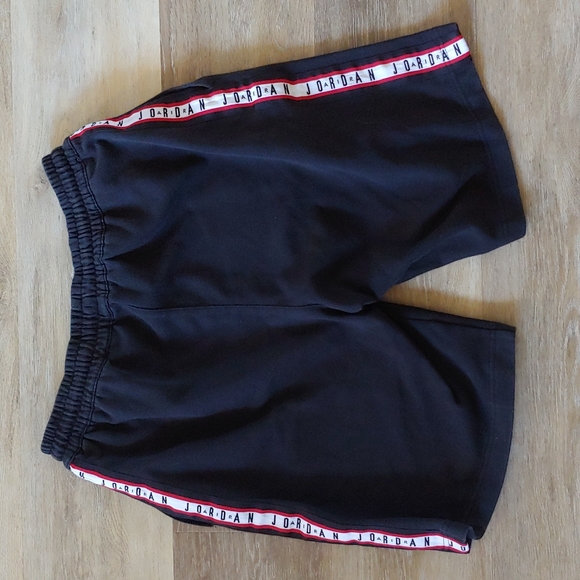 Air Jordan HBR Fleece Basketball Shorts AR2216-010 Size M - Picture 3 of 6